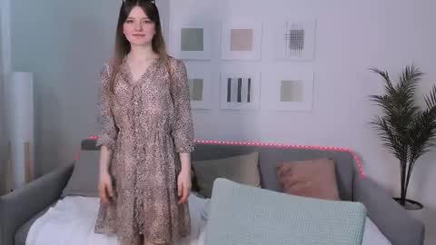Im Eva online show from May 11, 4:04 pm