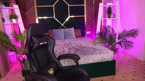 SweetMoco online show from January 11, 2:45 pm