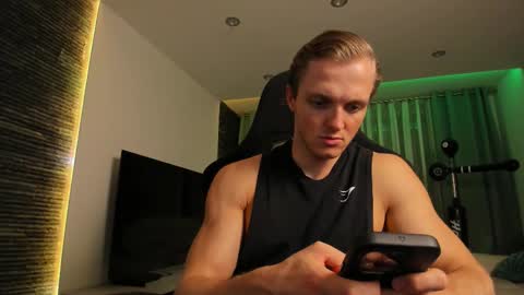 Chase Reed online show from November 20, 9:01 pm