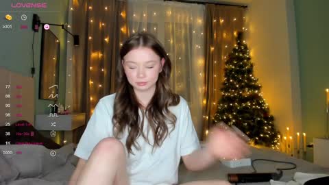 Snapshot of chaturrbaby chatting on December 11, 4:31 pm Em online show from December 11, 4:31 pm