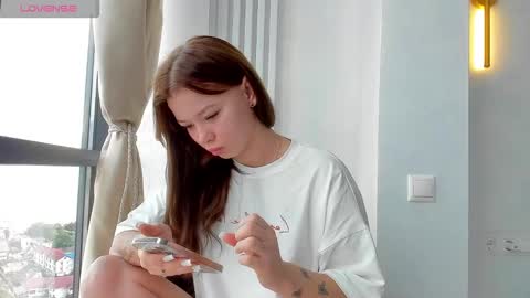 Snapshot of chaturrbaby chatting on October 15, 5:43 am Em online show from October 15, 5:43 am