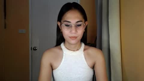 chelly4u69 online show from March 27, 10:49 am