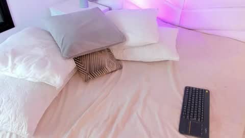 Snapshot of chelsea_bolton_ chatting on February 25, 12:27 pm chelsea_bolton_ online show from February 25, 12:27 pm