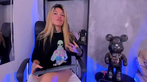 Snapshot of chelseadalea chatting on February 13, 6:59 pm Chelsea  online show from February 13, 6:59 pm