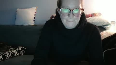 Snapshot of chelseasentra1 chatting on December 18, 8:57 pm Chelsea online show from December 18, 8:57 pm