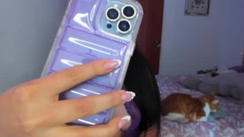 Snapshot of cherries_and_wine_ chatting on January 21, 8:11 pm cherries_and_wine_ online show from January 21, 8:11 pm