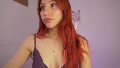 Snapshot of cherry__peach chatting on March 3, 10:52 pm Holly online show from March 3, 10:52 pm