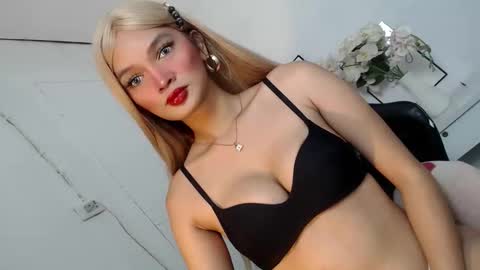 Snapshot of cherry_blossom22 chatting on October 26, 4:39 pm Casey online show from October 26, 4:39 pm