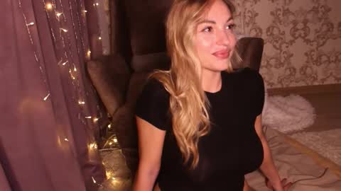 CherryBomb online show from November 15, 3:02 pm