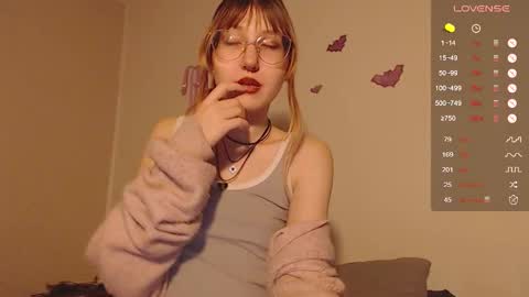 Cheryl online show from November 12, 5:26 pm