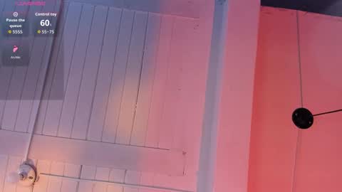 Catalina online show from December 22, 7:31 pm