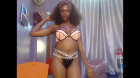 Sophie online show from May 14, 7:39 am