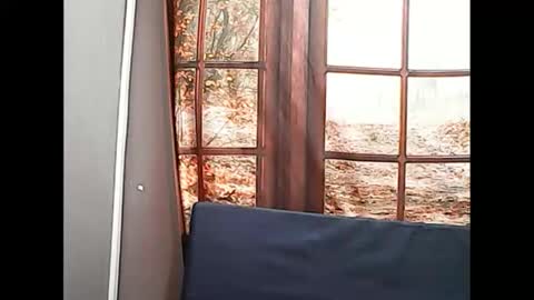 leah online show from February 25, 10:59 am