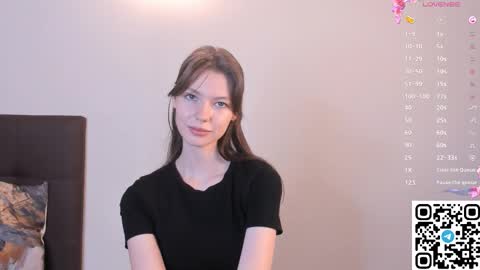 Loise online show from November 19, 5:23 pm