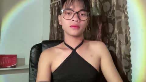 Snapshot of chichay_addams chatting on October 5, 12:24 pm Addams online show from October 5, 12:24 pm