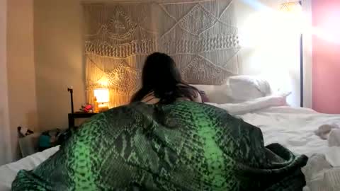 yoursensualparadise online show from March 13, 8:56 pm