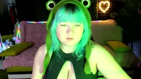 Snapshot of chimberwol chatting on September 17, 1:42 am Chim-Chim online show from September 17, 1:42 am