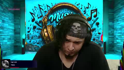 Enrique online show from March 12, 1:14 am