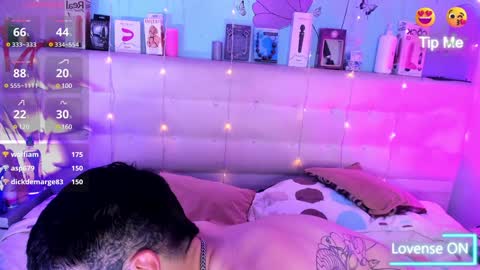 Chloe And Austin online show from December 19, 8:45 am