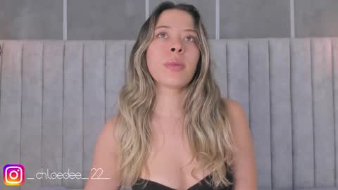 Snapshot of chloe_dee_ chatting on February 20, 5:41 pm Chloe online show from February 20, 5:41 pm