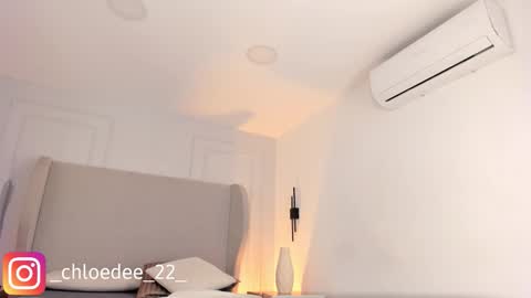 Chloe online show from January 19, 12:15 pm