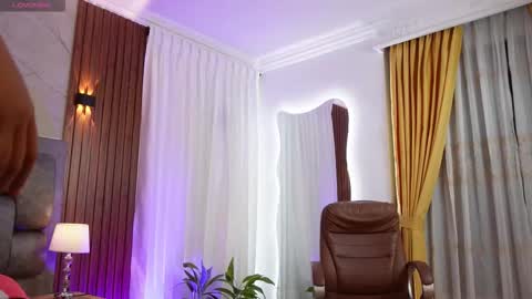 Chloe online show from March 21, 12:10 pm