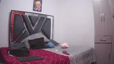 Chloe and Danna online show from November 4, 12:23 am