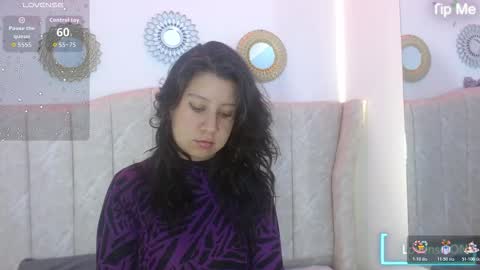 Chloe online show from December 1, 1:53 pm