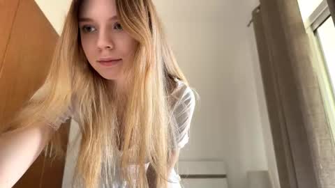 hloe online show from February 9, 1:04 pm