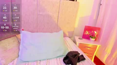 chloe_stark_ online show from June 2, 4:47 am