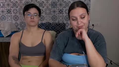 Eva and Sandra online show from February 15, 5:30 am