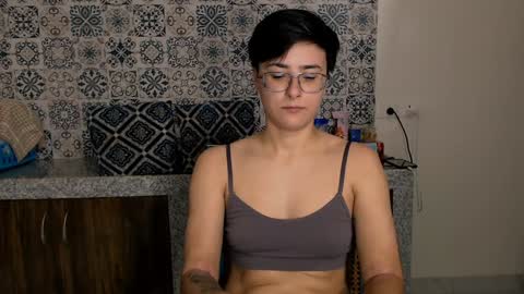 Eva and Sandra online show from February 8, 1:11 pm