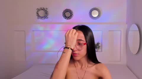 chloehil2 online show from February 24, 2:19 am