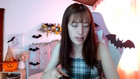 Chloe online show from October 24, 7:36 pm