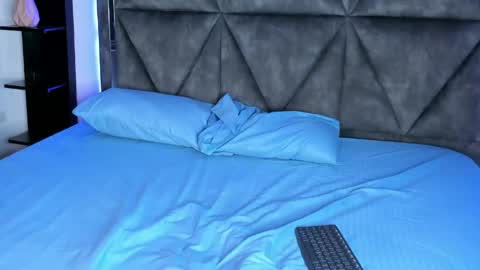 Chloe Nix  online show from May 14, 4:10 am