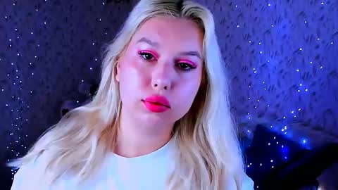 Snapshot of chloericci chatting on October 7, 8:21 am ChloeRicci online show from October 7, 8:21 am