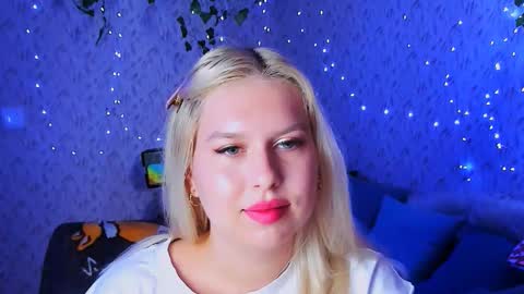 Snapshot of chloericci chatting on October 9, 3:17 pm ChloeRicci online show from October 9, 3:17 pm