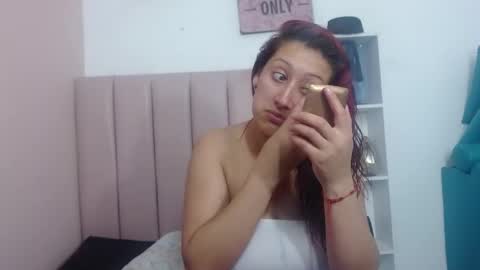 Snapshot of chloewild707rs chatting on October 14, 1:08 am chloewild707rs online show from October 14, 1:08 am