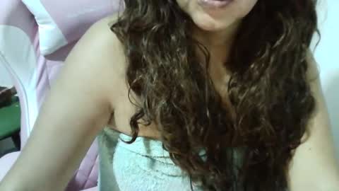 chochohot45 online show from February 11, 8:37 am