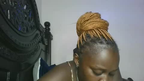 chocomelano_ online show from April 13, 8:02 pm