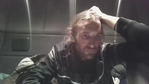 chris6p9 online show from December 14, 10:21 am