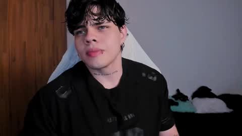 Chris Cooper Independent model online show from February 19, 2:55 am