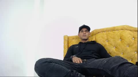 chris_dick2 online show from June 2, 3:41 am