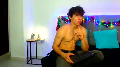 Chris Evans online show from December 23, 12:50 am