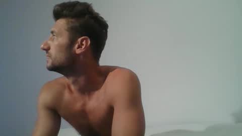 Snapshot of chrisaron chatting on September 30, 3:17 am chrisaron online show from September 30, 3:17 am