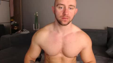chrisbigbiceps online show from January 13, 6:49 am