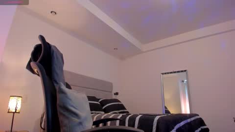 chrismorgan24 online show from March 7, 4:07 pm