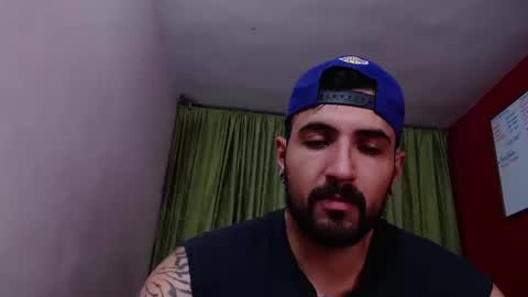 Snapshot of chriss_james chatting on September 20, 4:37 am chriss_james online show from September 20, 4:37 am