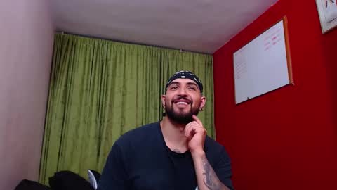 Snapshot of chriss_james chatting on January 31, 5:09 am chriss_james online show from January 31, 5:09 am