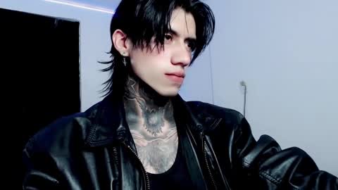 Snapshot of chriss_opp chatting on February 18, 2:16 am CHRIS  INDEPENT MODEL online show from February 18, 2:16 am